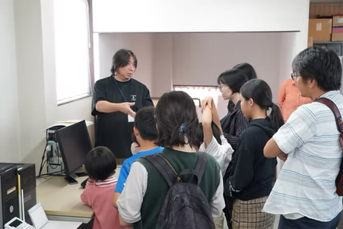 有限会社⼀粒社