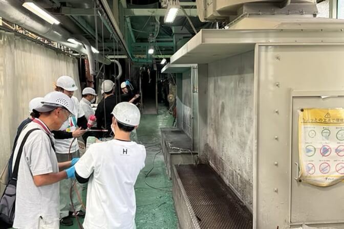 筒井⼯業株式会社